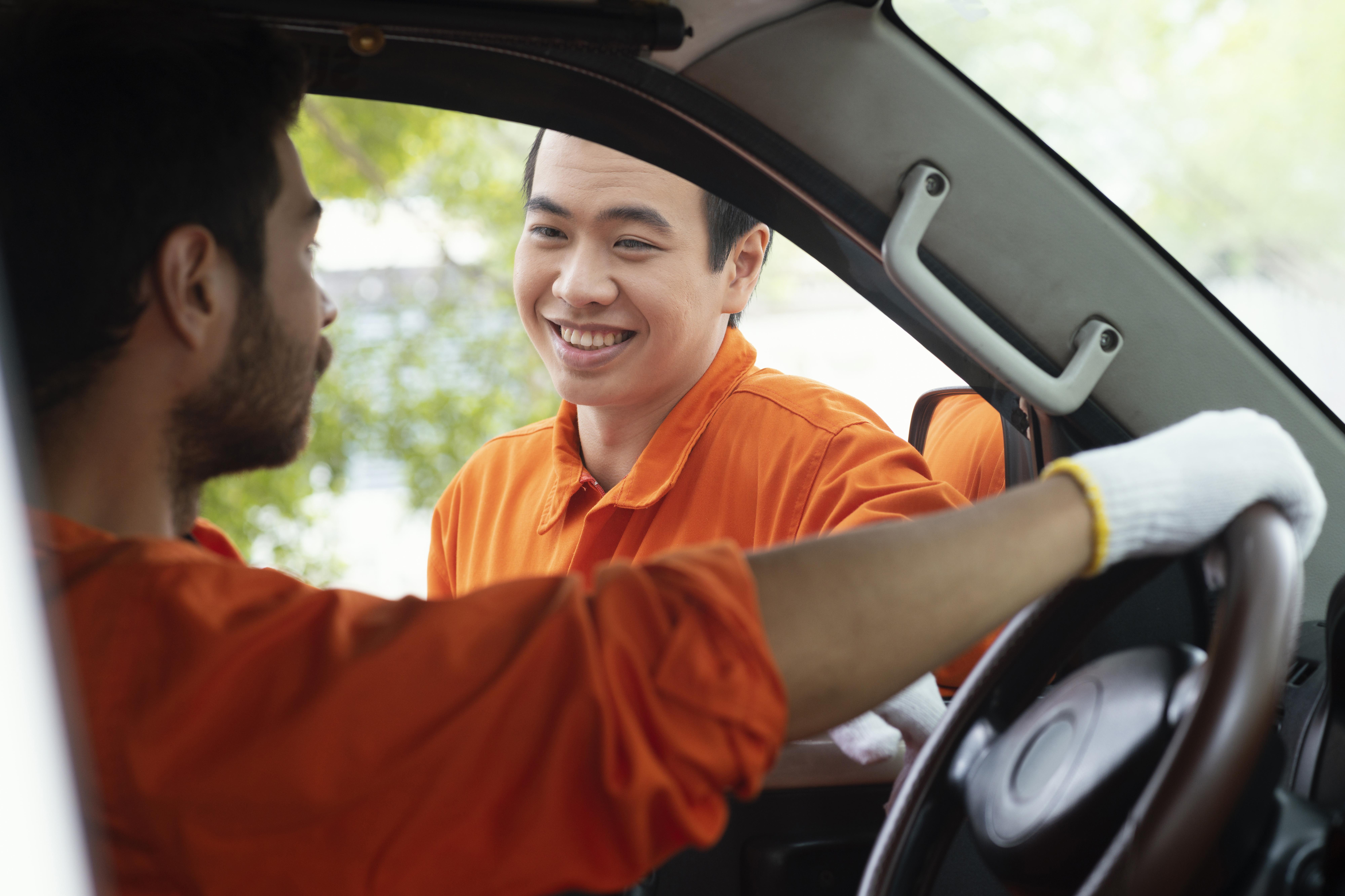 外国人ドライバー向けの全く新しい安全運転教育プログラム